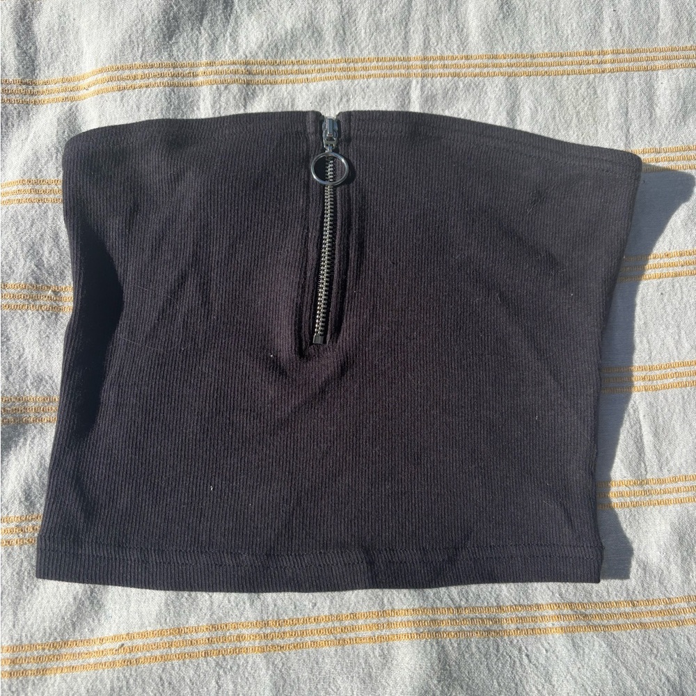 Black Zippered Strapless Crop Top